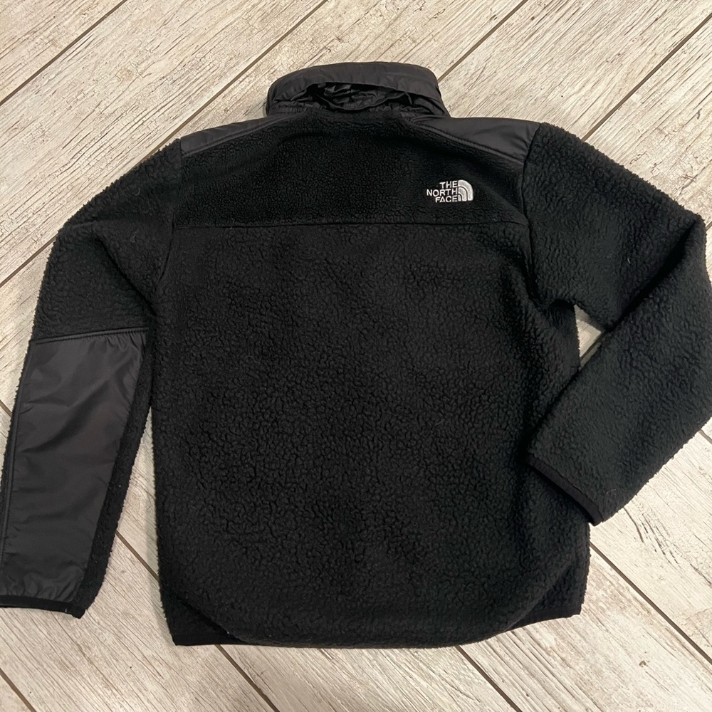 The North Face Black Softshell Jacket - Picture 3 of 6